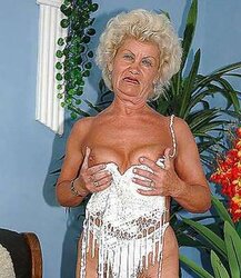 Granny EFFIE en een paar andere geile omas