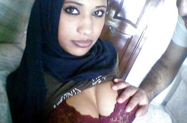 ARAB INEXPERIENCED MUSLIM BEURETTE HIJAB HEFTY CULO vol.