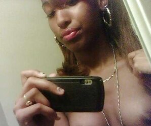 EBONY INEXPERIENCED CHICKS - SELF PHOTOS V