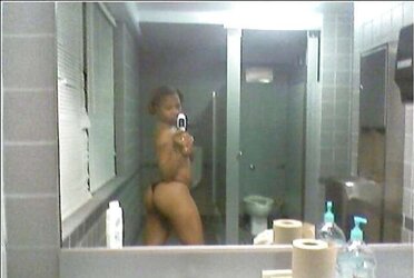 EBONY INEXPERIENCED CHICKS - SELF PHOTOS V
