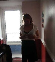 Wonderful mature chick does hotel undress