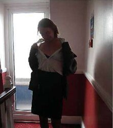 Wonderful mature chick does hotel undress
