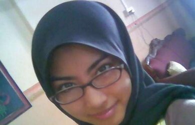 Intan Personal Friendster Leaked Bare Orgy Scandal.