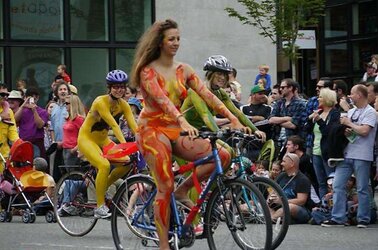 Bare Painted Gals in Public Fetish Gallery