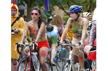 Bare Painted Gals in Public Fetish Gallery