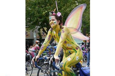 Bare Painted Gals in Public Fetish Gallery