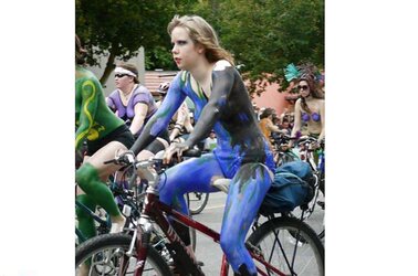 Bare Painted Gals in Public Fetish Gallery