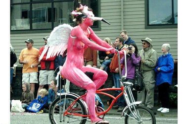 Bare Painted Gals in Public Fetish Gallery