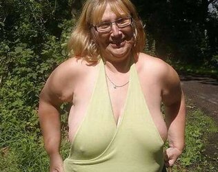 She left behind her brassiere 38.