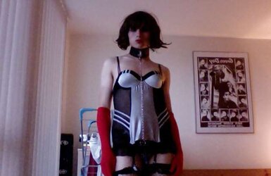 Emma Hoe crossdresser she-creature fuckslut pictures