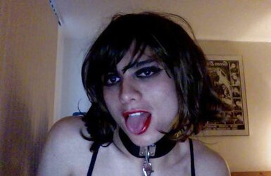 Emma Hoe crossdresser she-creature fuckslut pictures