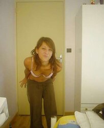 Inexperienced Brown-Haired Poke