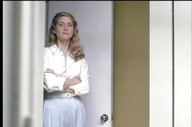ELIZABETH MITCHELL in GIA