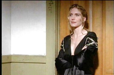 ELIZABETH MITCHELL in GIA