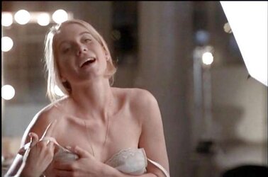 ELIZABETH MITCHELL in GIA