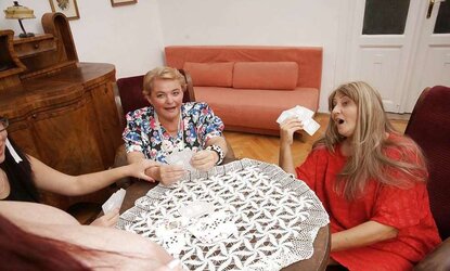 Old lezzies providing youthful tramps a lesson