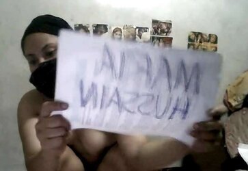 HIJAB BITCH ON WEBCAM