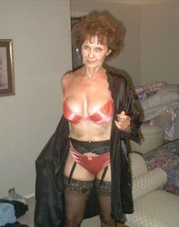 More spectacular granny Aunt S