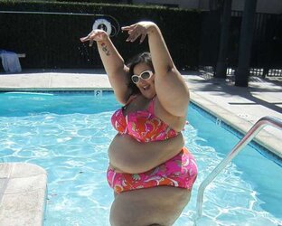 PLUMPER Honies