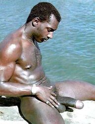 NOI CHE AMIAMO I CAZZONI NERI (WE WHO ENJOY BIG BLACK COCK)
