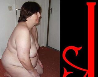 Nude posing in victim