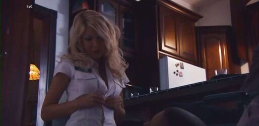 Tori Spelling Glamour, Bare, Caps