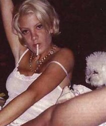 Tori Spelling Glamour, Bare, Caps