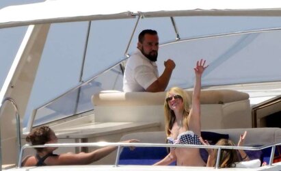 Avril Lavigne bathing suit again in St Tropez