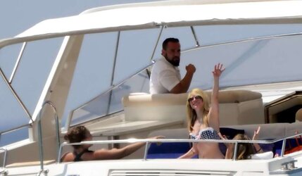 Avril Lavigne bathing suit again in St Tropez