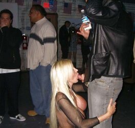 Mummies matures public bj set