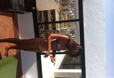 BEURETTE BONNE ARAB TEENAGER