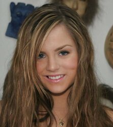 JoJo Levesque Zoomed In Photos