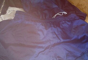 Blaue Adidas Bundeswehr cut-offs