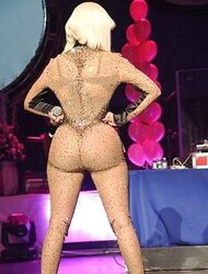 Kim K vs Nicki Minaj - Who