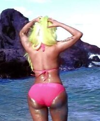 Kim K vs Nicki Minaj - Who