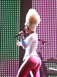 Kim K vs Nicki Minaj - Who