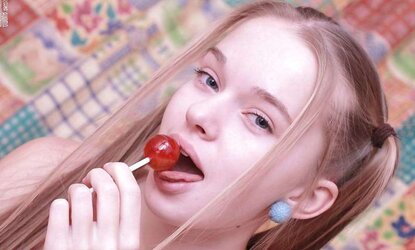 Teenager Model Sunna AKA Milena uncommon images