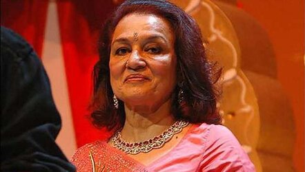 ASHA PAREKH AMPLE GRANNY ARSE