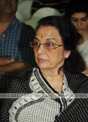 ASHA PAREKH AMPLE GRANNY ARSE