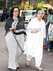 ASHA PAREKH AMPLE GRANNY ARSE