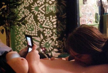 Uber-Cute nymphs mingle