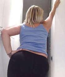 SUPER SUPER-STEAMY MATURE WIFEY