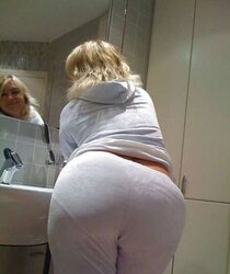 SUPER SUPER-STEAMY MATURE WIFEY