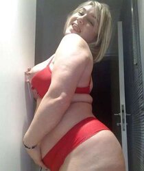 SUPER SUPER-STEAMY MATURE WIFEY