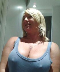 SUPER SUPER-STEAMY MATURE WIFEY