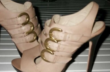 Von Monika die High High-Heeled Shoes