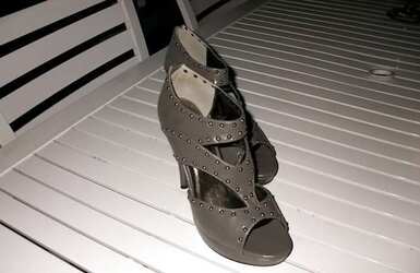 Von Monika die High High-Heeled Shoes