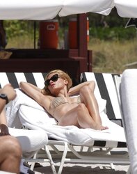 Michelle Hunziker uber-sexy FRESH Bathing Suit Pictures