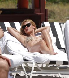 Michelle Hunziker uber-sexy FRESH Bathing Suit Pictures