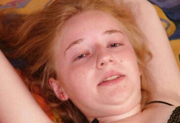 Belle small teenager rousse